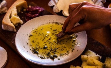 Какое оливковое масло не употребляют в пищу?